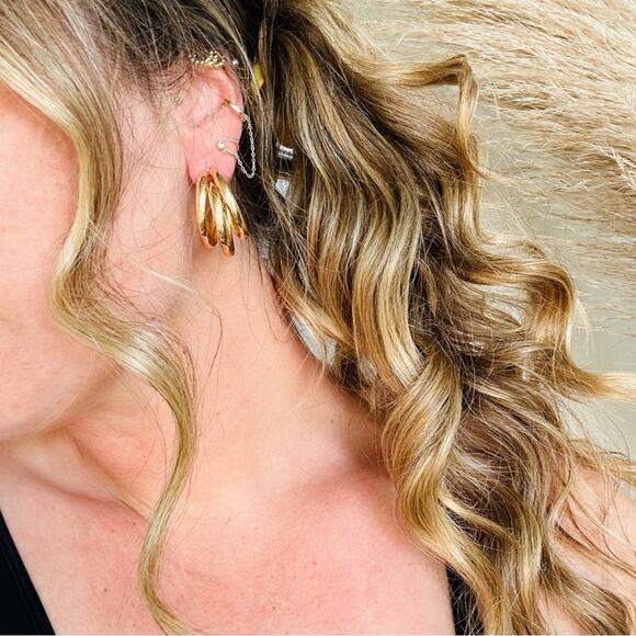 NEW NORDSTROM REVOLVE Trio Triple Slim Band Twisted Hoop Earrings Post Jewelry - Picture 11 of 15